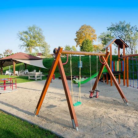 Arenda Apartamenty&Domki Caloroczne Серакув Экстерьер фото