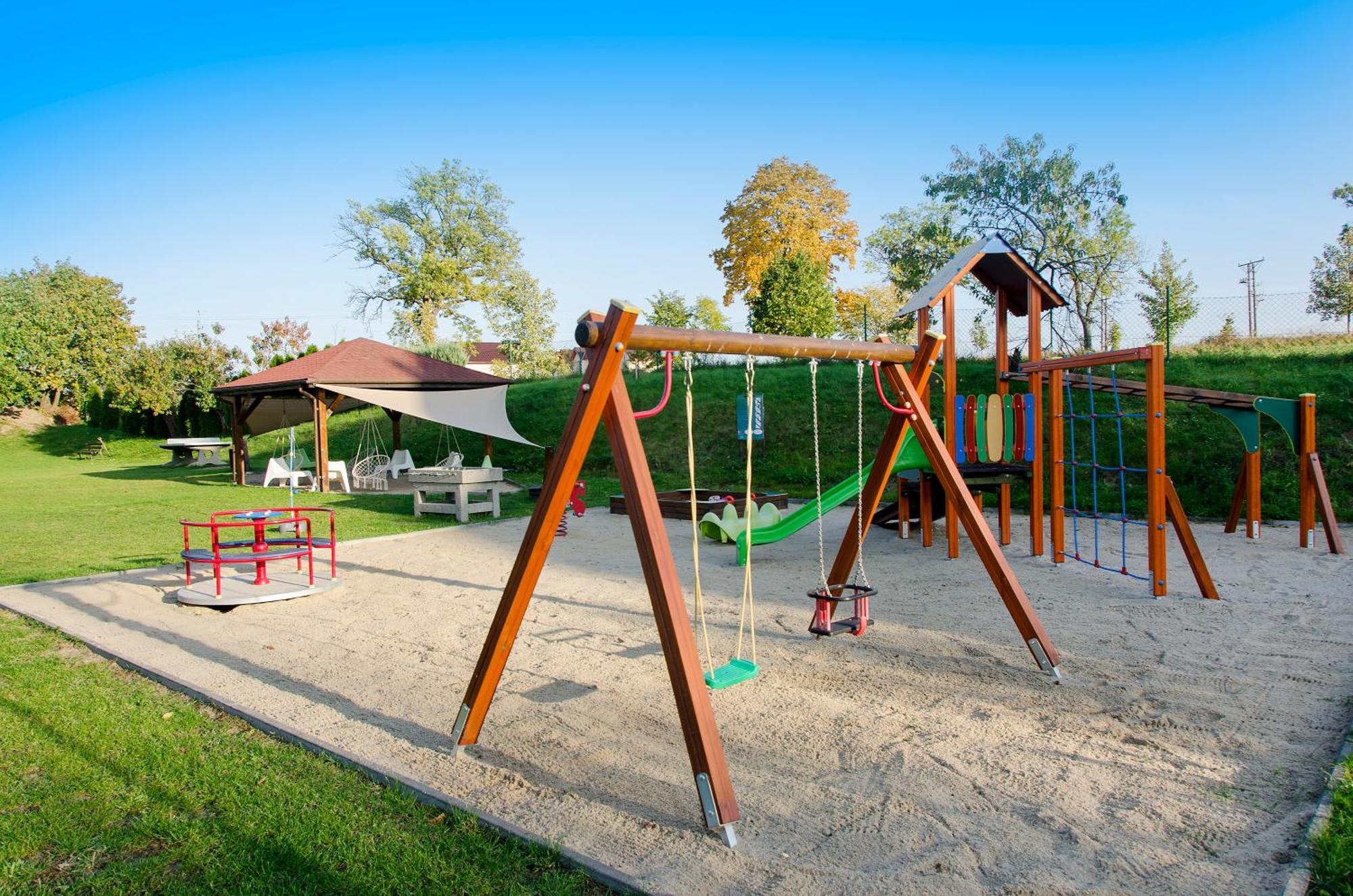 Arenda Apartamenty&Domki Caloroczne Серакув Экстерьер фото