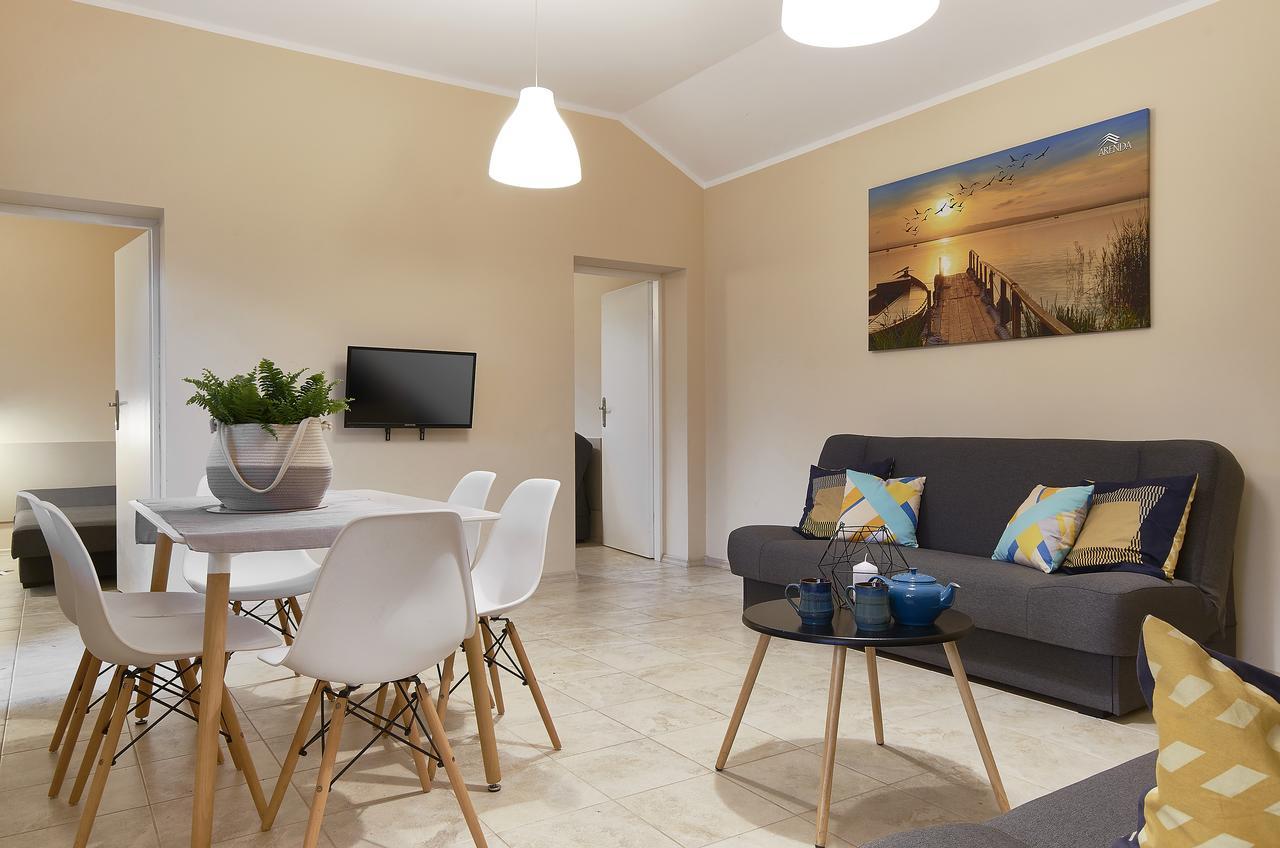 Arenda Apartamenty&Domki Caloroczne Серакув Экстерьер фото